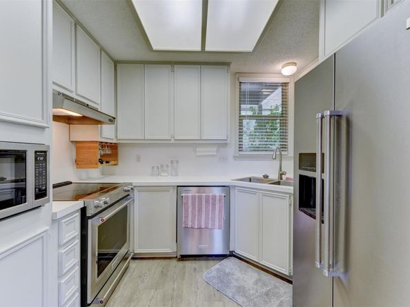 5701 Westslope DR B2, Austin TX 78731