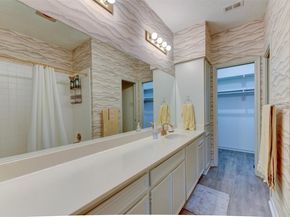 5701 Westslope DR B2, Austin TX 78731