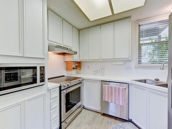 5701 Westslope DR B2, Austin TX 78731
