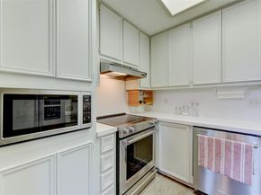 5701 Westslope DR B2, Austin TX 78731