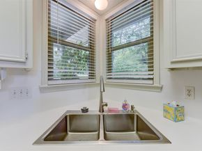 5701 Westslope DR B2, Austin TX 78731