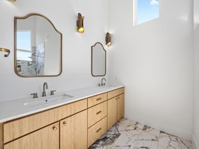 106 W Croslin St 1, Austin TX 78752