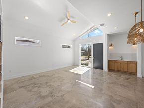 106 W Croslin St 1, Austin TX 78752