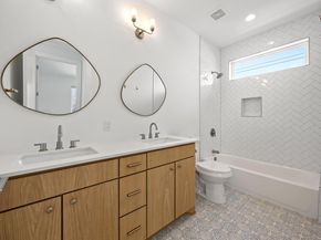 106 W Croslin St 1, Austin TX 78752