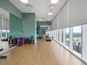 301 West Ave 2009, Austin TX 78701
