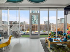 301 West Ave 2009, Austin TX 78701