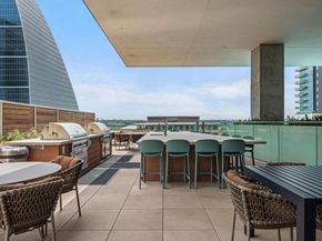 301 West Ave 2009, Austin TX 78701