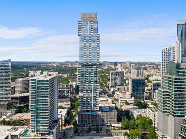 301 West Ave 2009, Austin TX 78701