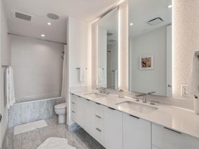 301 West Ave 2009, Austin TX 78701