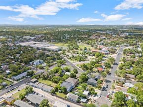 1402 Cotton ST, Austin TX 78702