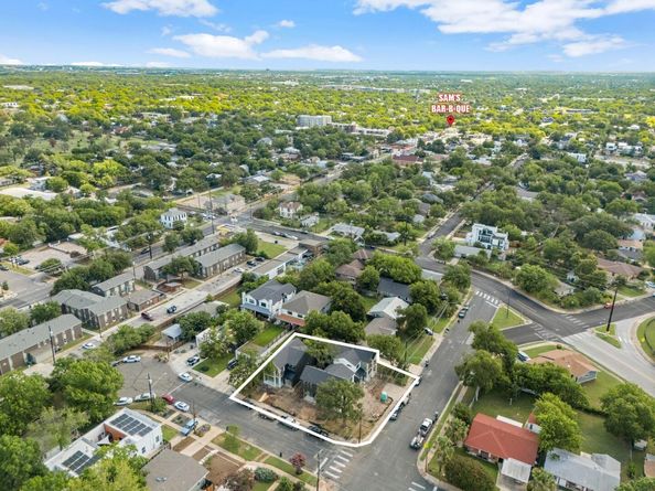 1402 Cotton ST, Austin TX 78702