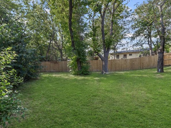 1601 N Redondo DR, Austin TX 78721