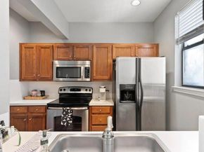 611 E 45th ST 25, Austin TX 78751