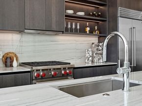 610 Davis ST 2112, Austin TX 78701