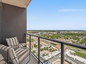 610 Davis ST 2112, Austin TX 78701