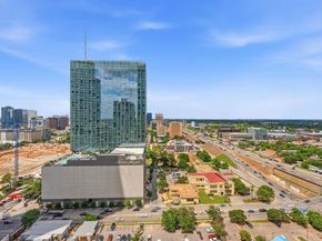 610 Davis ST 2112, Austin TX 78701