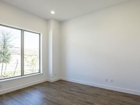 112 Ensberg LN, Liberty Hill TX 78642