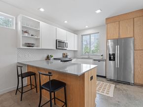 705 N Bluff DR 14, Austin TX 78745