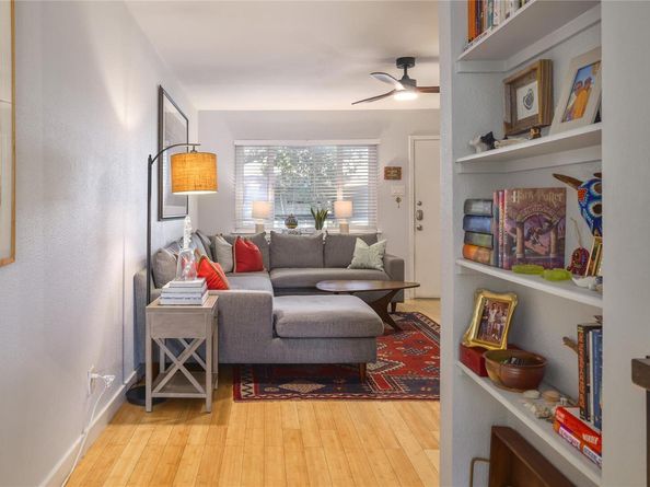 2303 East Side DR 223, Austin TX 78704