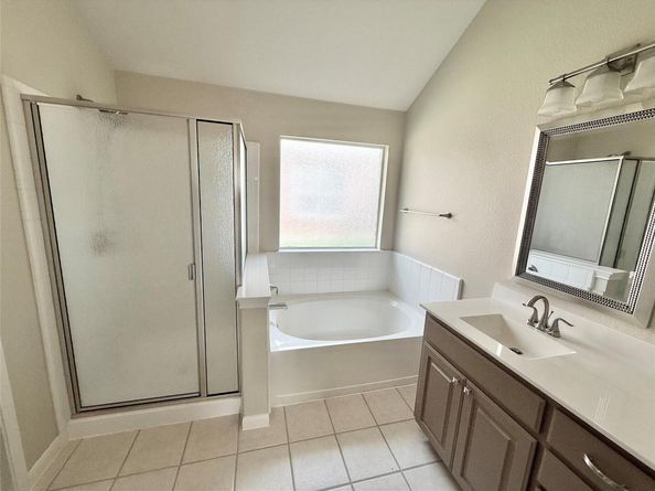 1907 Rutherford DR, Leander TX 78641
