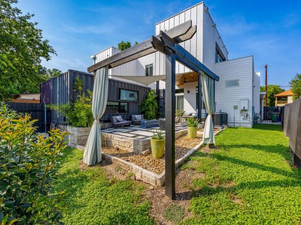 2203 E 51st ST A, Austin TX 78723