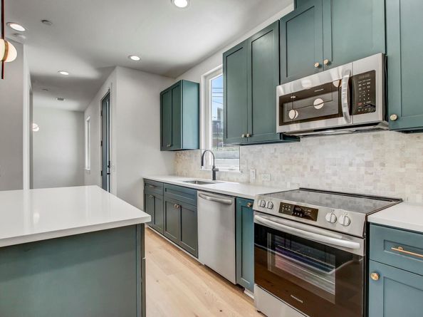 4127 E 12th ST 5, Austin TX 78721