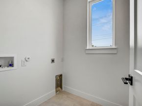 4127 E 12th ST 5, Austin TX 78721