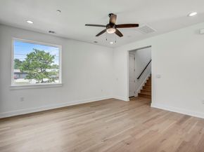 4127 E 12th ST 5, Austin TX 78721