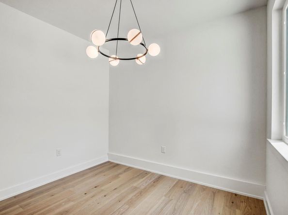 4127 E 12th ST 5, Austin TX 78721
