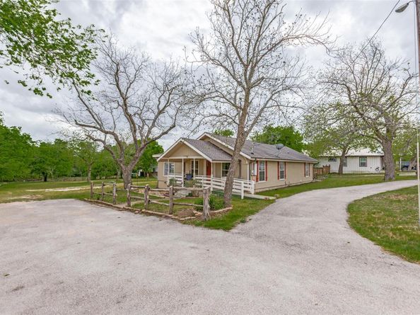 201 Church Hill LN, Liberty Hill TX 78642