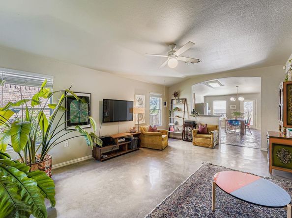 5201 Park At Woodlands DR, Austin TX 78724