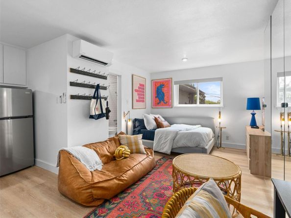 1111 W 10th ST 206, Austin TX 78703