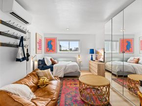 1111 W 10th ST 206, Austin TX 78703