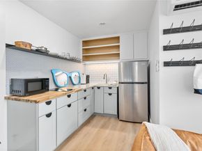 1111 W 10th ST 206, Austin TX 78703