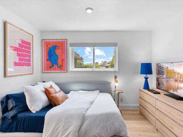 1111 W 10th ST 206, Austin TX 78703