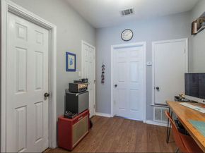 1220 Taylor ST, Austin TX 78702