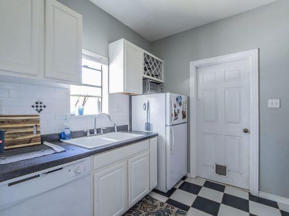 1220 Taylor ST, Austin TX 78702