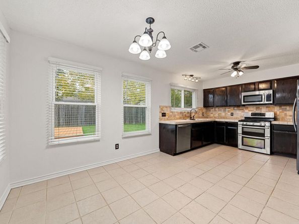 2602 Armstrong DR, Leander TX 78641