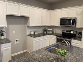 711 Rolling Oak DR 117, Round Rock TX 78664