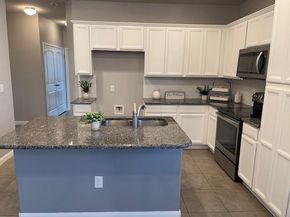 711 Rolling Oak DR 117, Round Rock TX 78664