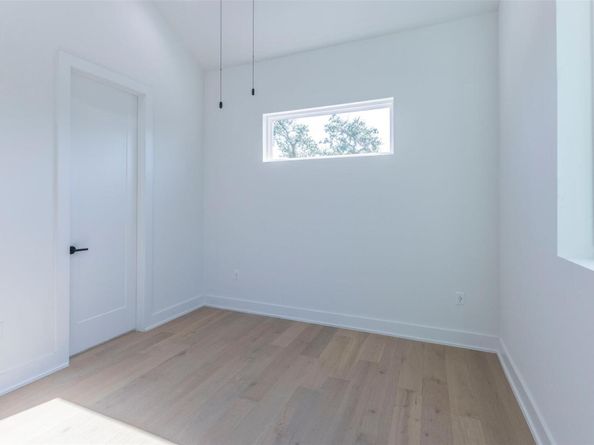 3600 Pennsylvania Ave 2, Austin TX 78721