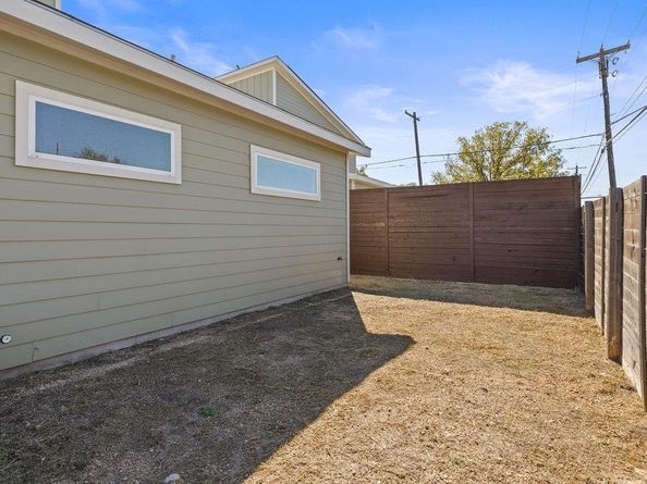 6301 Santos ST A, Austin TX 78741