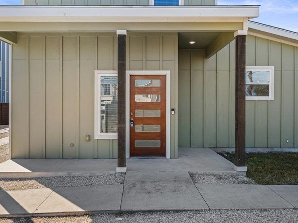 6301 Santos ST A, Austin TX 78741