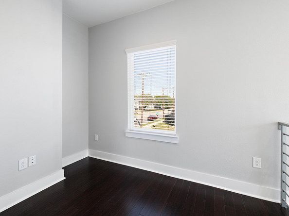 6301 Santos ST A, Austin TX 78741