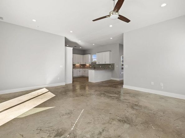 6301 Santos ST A, Austin TX 78741