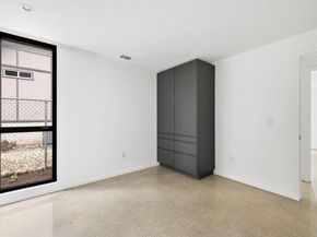 9400 Shady Oaks DR, Austin TX 78729