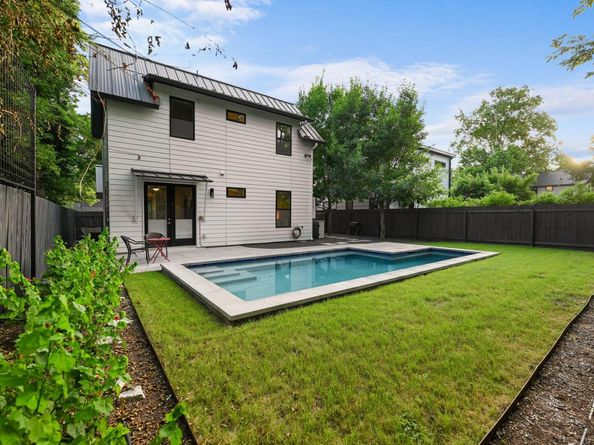 1506 W Saint Johns Ave, Austin TX 78757
