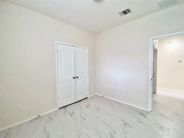 1100 Hyde Park DR, Round Rock TX 78665