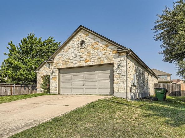 1100 Hyde Park DR, Round Rock TX 78665