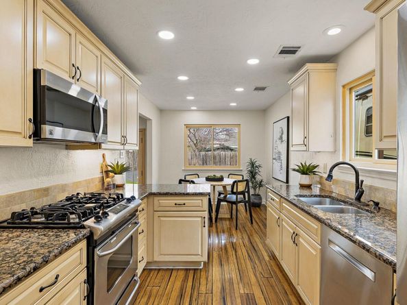 9002 Bancroft TRL, Austin TX 78729